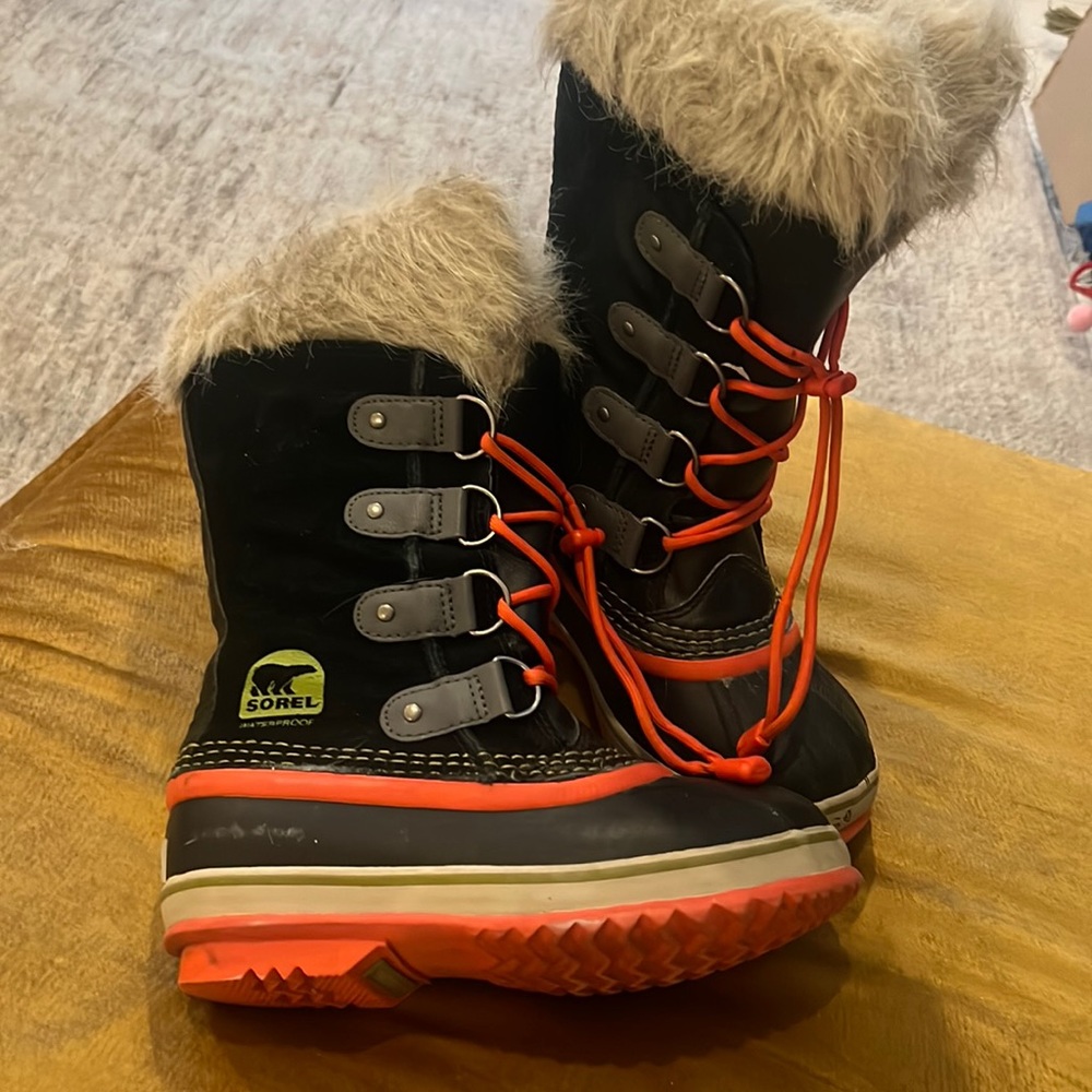 Sorel Joan of Arctic boots